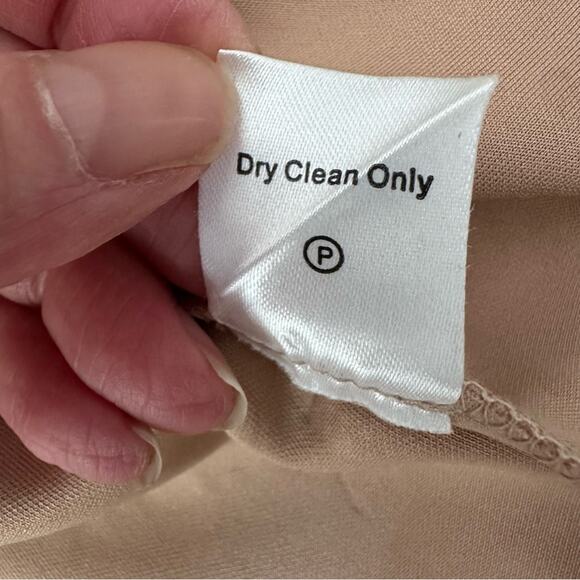 Tuckernuck Cream V-Neck Easton Blouse - Picture 11 of 11